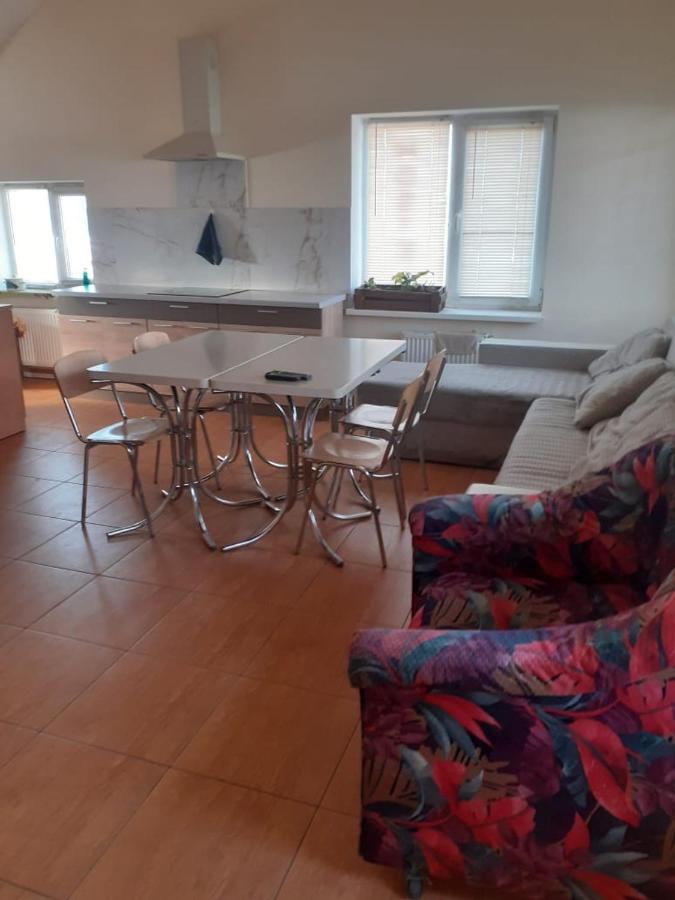 Hostel Stozhary Тернопіль Екстер'єр фото
