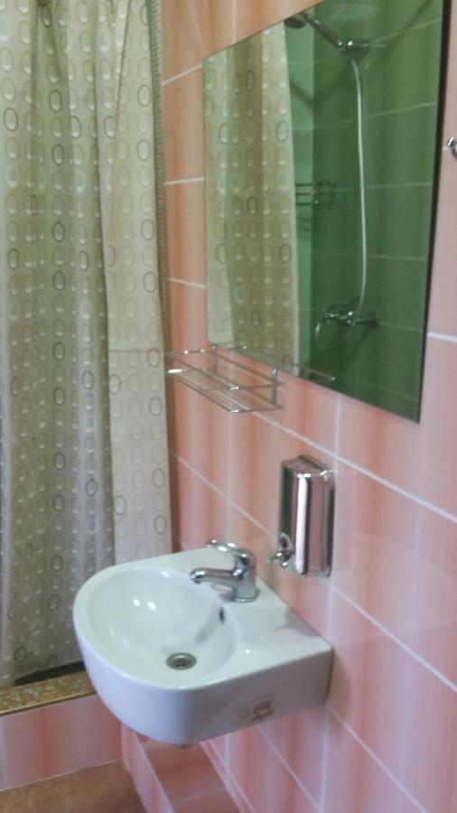 Hostel Stozhary Тернопіль Екстер'єр фото