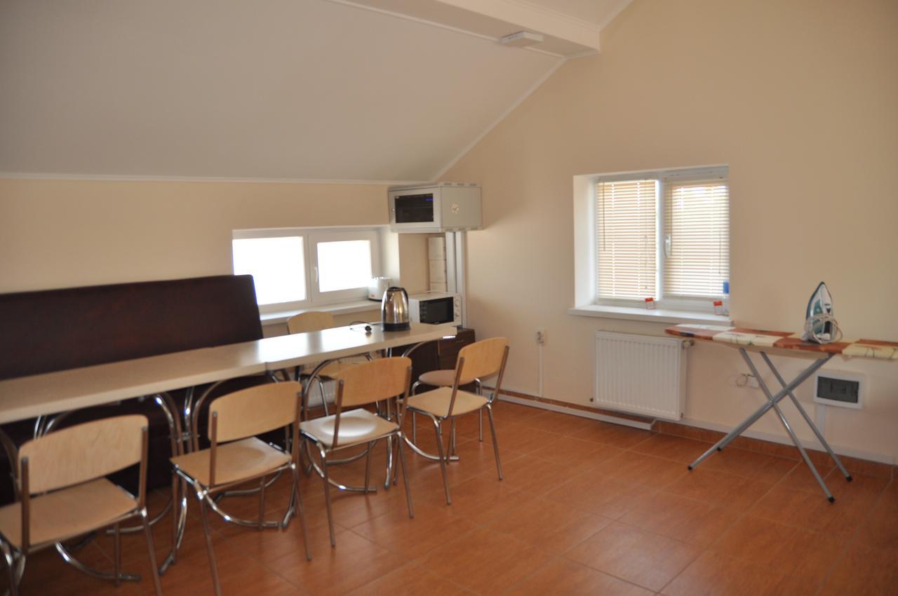 Hostel Stozhary Тернопіль Екстер'єр фото