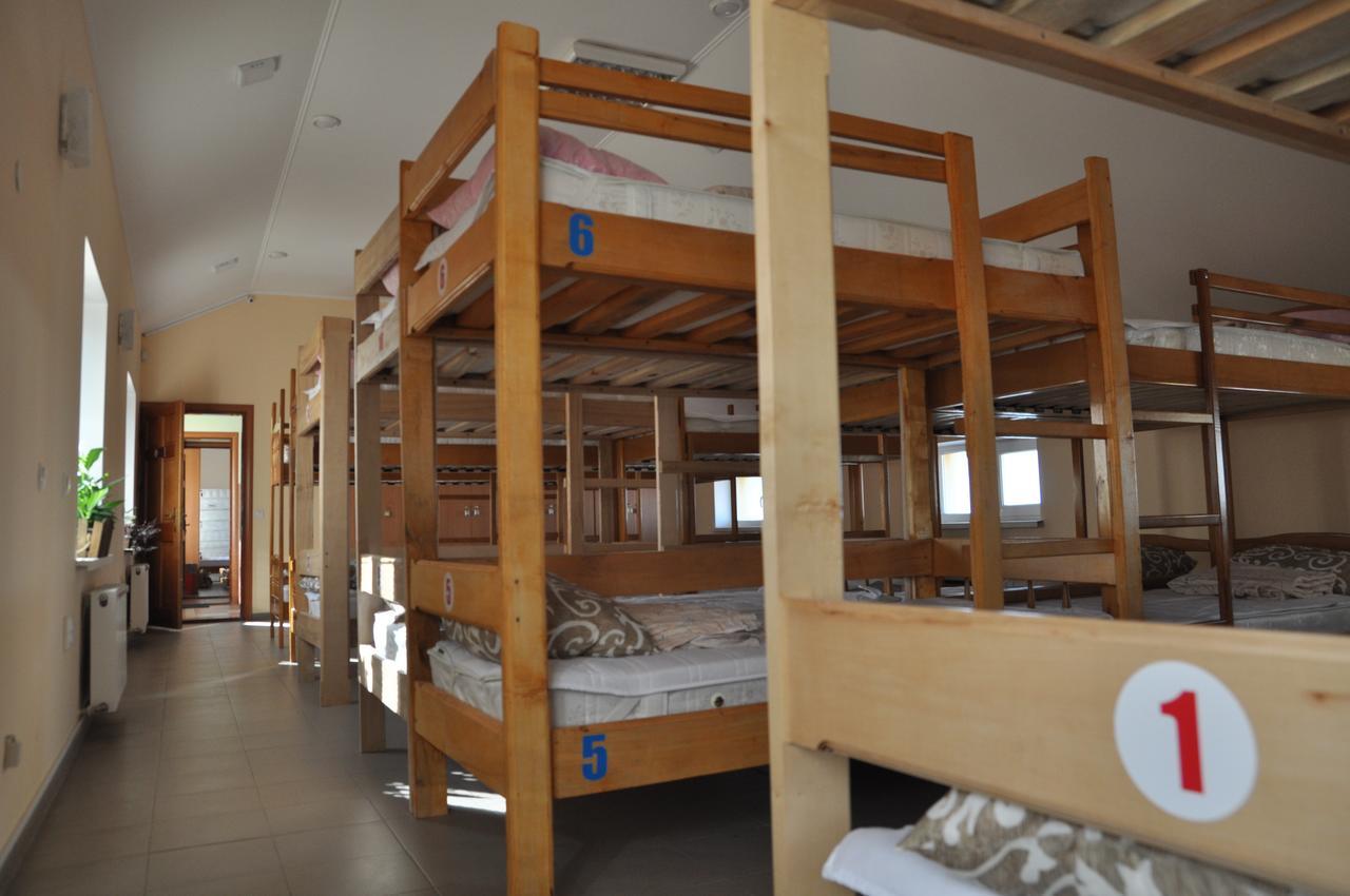 Hostel Stozhary Тернопіль Екстер'єр фото