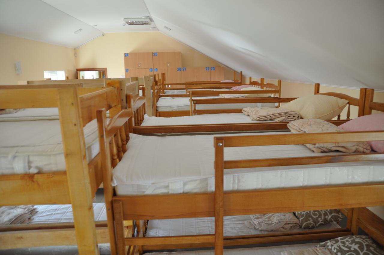 Hostel Stozhary Тернопіль Екстер'єр фото