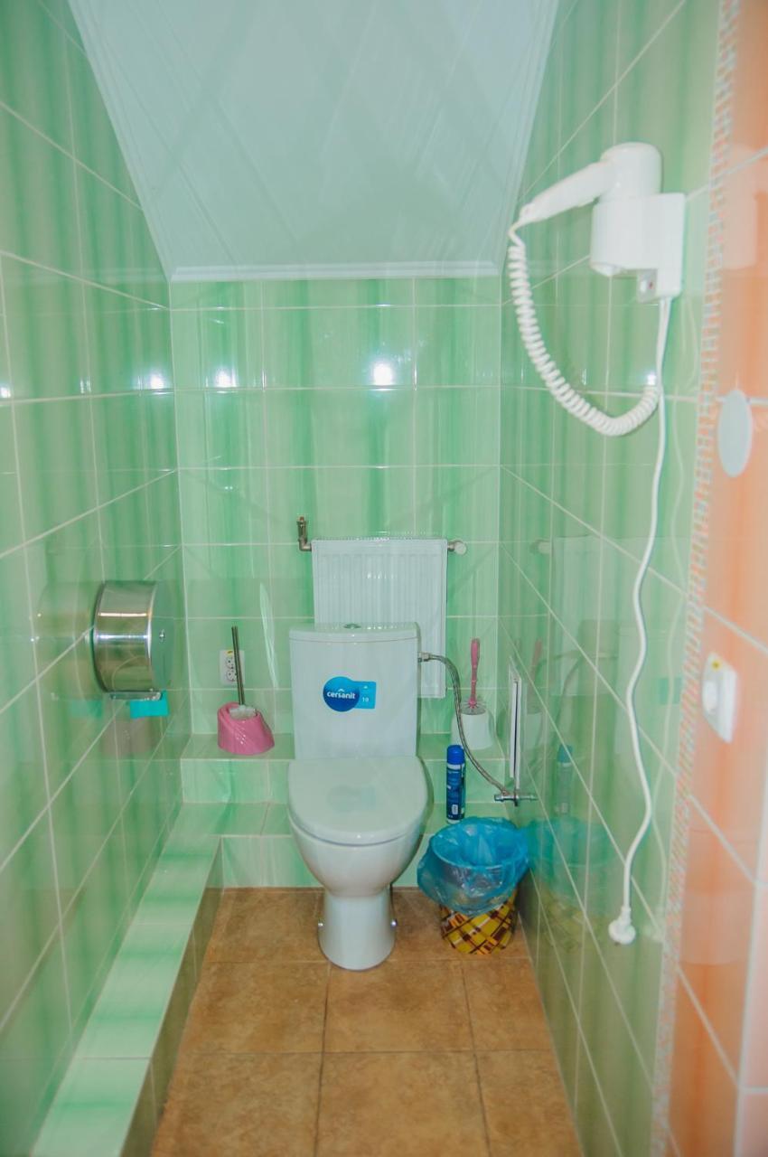 Hostel Stozhary Тернопіль Екстер'єр фото