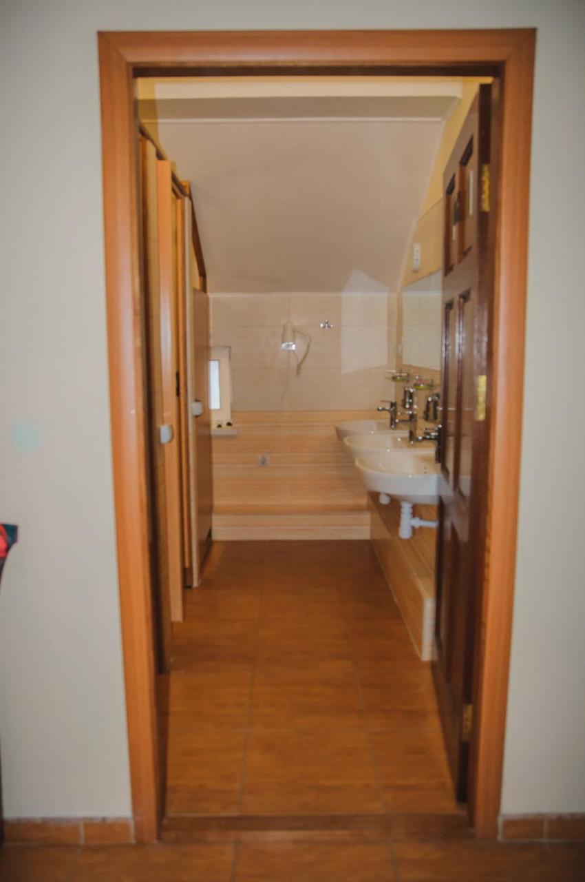 Hostel Stozhary Тернопіль Екстер'єр фото