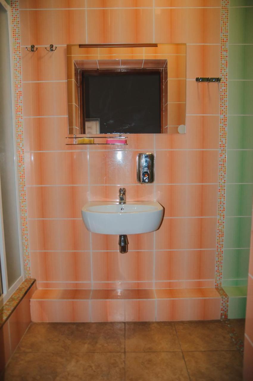 Hostel Stozhary Тернопіль Екстер'єр фото